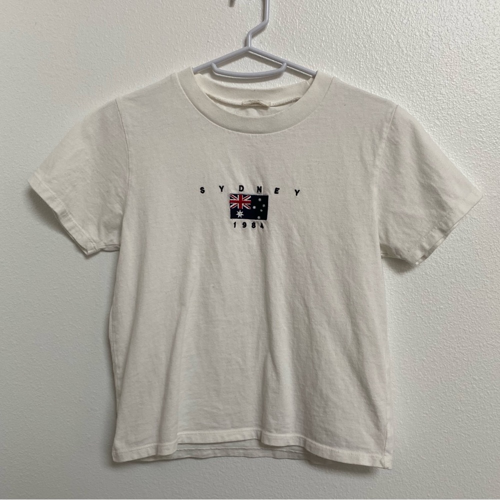 brandy melville sydney t-shirt